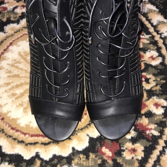 Sam Edelman Rocco Black Sandals - Picture 2 of 4